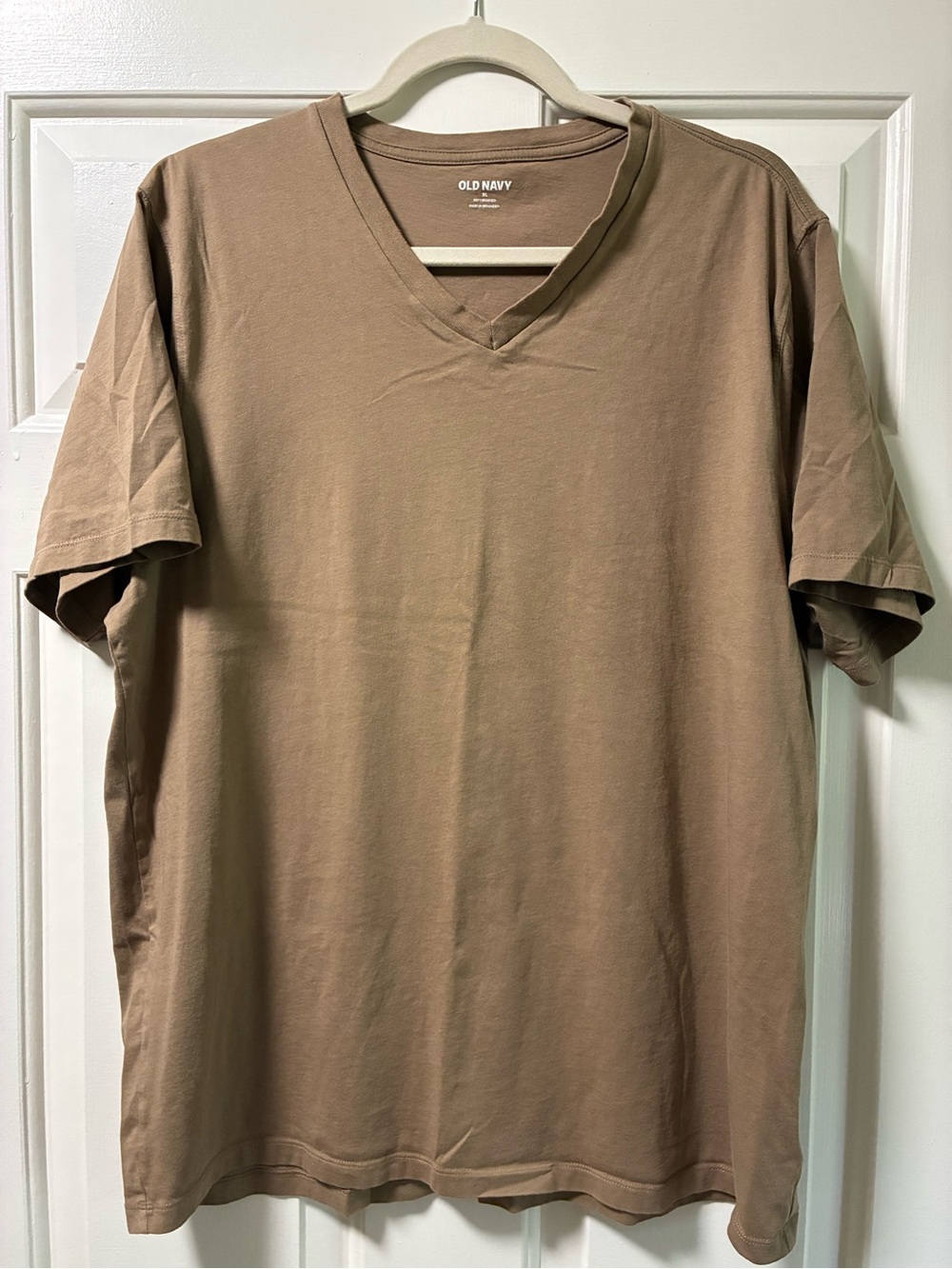 Old Navy Men's V-Neck Tee in Tan Brown